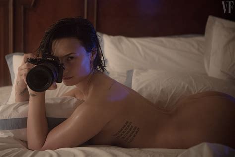 Nsfw Demi Lovato Poses Nude In Vanity Fair Album On Imgur