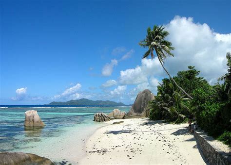 Flugzeit salzburg auf die seychellen ungefähr 14. Auswandern auf die Seychellen - Leben im Inselparadies?