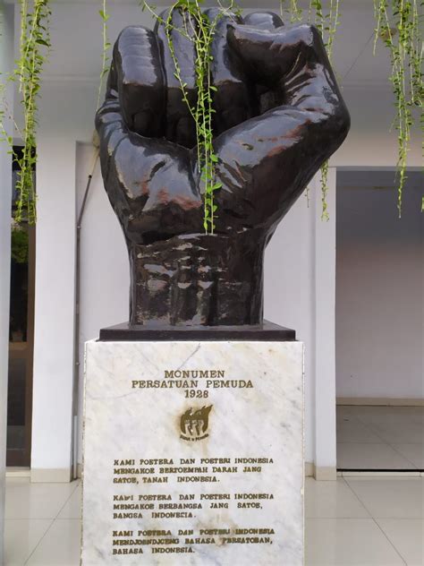 Maybe you would like to learn more about one of these? Monumen Persatuan Pemuda - Museum Sumpah Pemuda