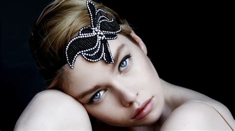 Beautiful Girl Model Stella Maxwell Wallpapers And Images Wallpapers