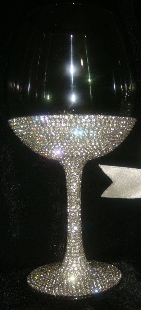 I receive a small commission at no cost to you when you make a purchase using my links try to make an even line up at the top of the stem. 33 Decor ideas using your wine glasses - Solanovine