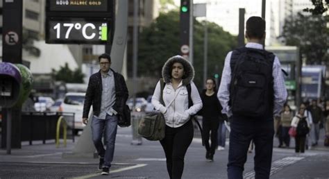 11h34 madrugada em sp tem média de 8,7°c, e frio deve continuar na quinta. Este será o inverno mais frio em SP? Especialistas ...