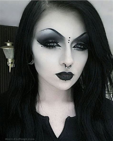 Pin By Summer Moon 🌙 On Gothic With Images Goth Makeup Dark Makeup