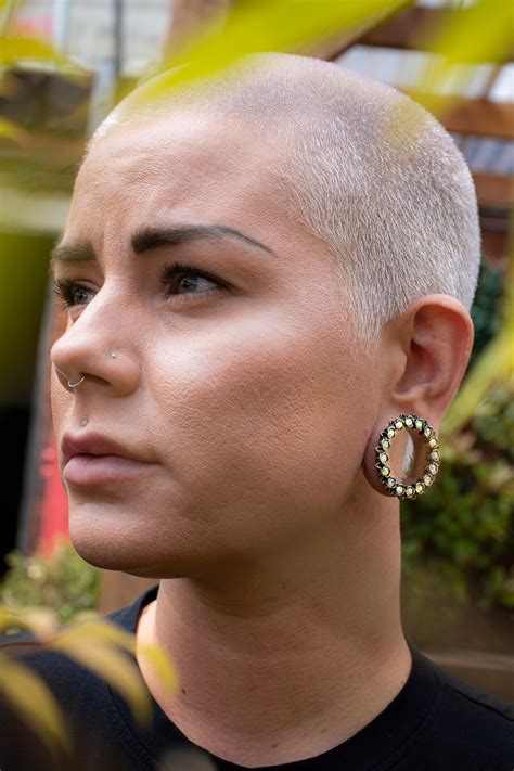 20 inspiring pictures of women girls with stretched ears custom plugs