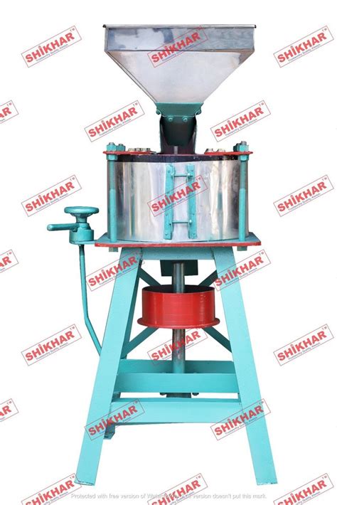 Shikhar Horizontal Bolt Type Flour Mill Atta Chakki Machine Flat