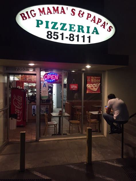 Photo Of Big Mamas And Papas Pizzeria Los Angeles Ca United States Outside Big Mamas