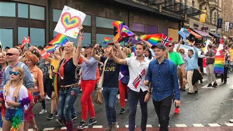 7 083 tykkäystä · 3 puhuu tästä. QX Stockholm Pride Parade 2017 - YouTube