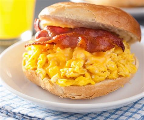 Inflation Hits Nycs Bodega Favorite Bacon Egg And Cheese