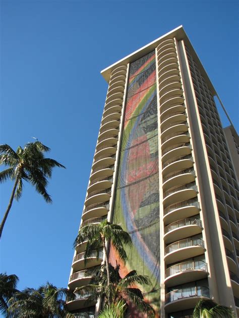 Hhv Rainbow Tower March 2011 Hilton Hawaiian Village Favorite Places