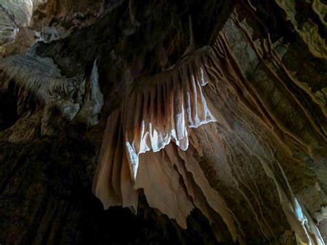Blue Mountains Jenolan Caves Tour Sydney Bright Lights Of America
