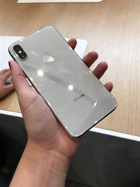 iPhone X Hands-On: A Closer Look at Apple's New Phone | Time
