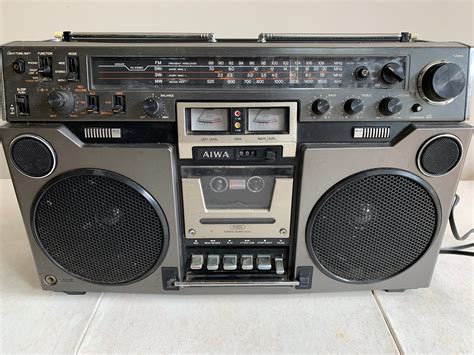 Vintage Aiwa Tpr E Boombox Cassette Player Recorder Multiband Radio