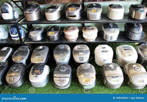 Shop Selling Japanese Second Hand Kitchen Equipment Rice Cooker