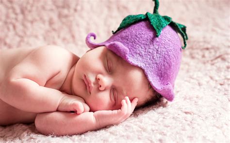 Cute Sleeping Newborn Baby Hd Wallpaper