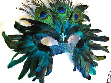 the 25 best feather mask ideas on pinterest nissan lead masquerade masks and venetian masks