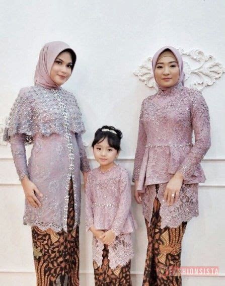 Baju Kebaya Brokat Terbaru Model Peplum Soft Purple Model ...