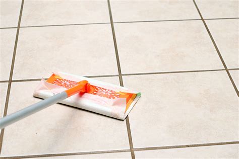 How To Clean Ceramic Tile Floors With Vinegar Homesteady Cleaning