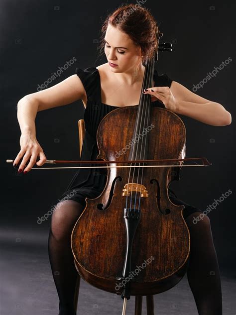 Beautiful Cellist — Stock Photo © Sumners 67000779