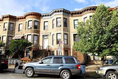 Guide To Nycs Harlem Neighborhood Harlem Brownstones Culture And More