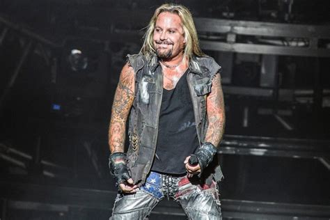 Vince Neil Returns To The Stage After The Disastrous Show That Got Him