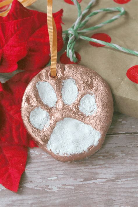 The Everyday Dog Mom Fun And Simple Diy Paw Print Ornament Recipe