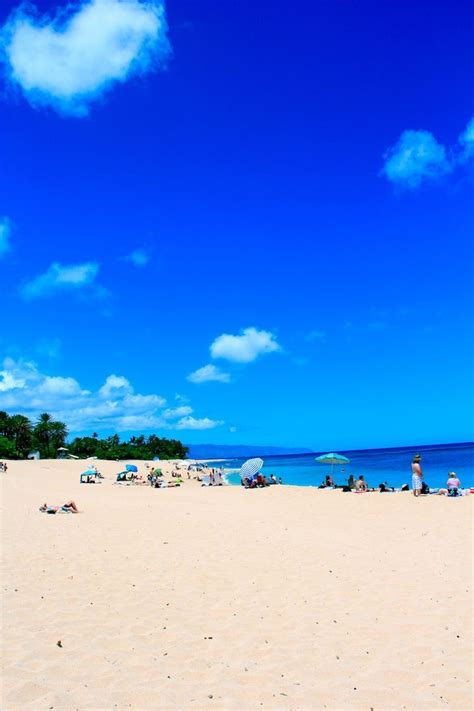 White Sandy Beaches Of Hawaii Sandy Beaches Beach Outdoor