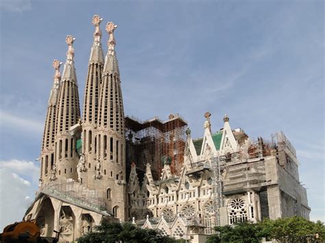 La Sagrada Familia Barcelona Wisata Rohani Paling Fenomenal Di Spanyol Tour Ke Eropa Terbaik