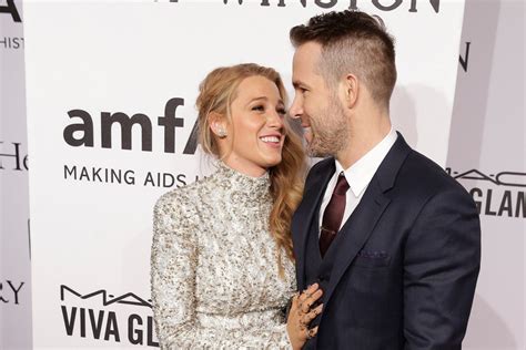 On average, he dates women the same age as himself. Ryan Reynolds TRIES To Bake Christmas Cookies; Wife Blake Calls Him Out | POPSTAR!