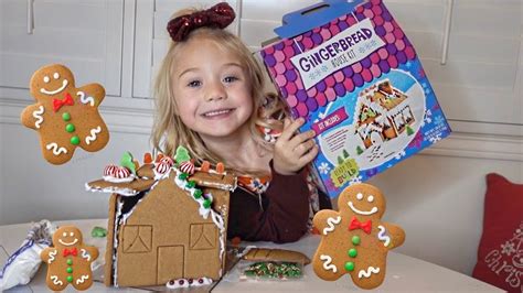 5 Year Old Everleigh Builds Her First Gingerbread House Youtube