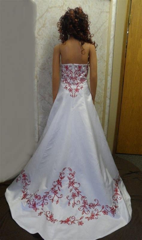 Colored Wedding Dresses Beaded With Merlot