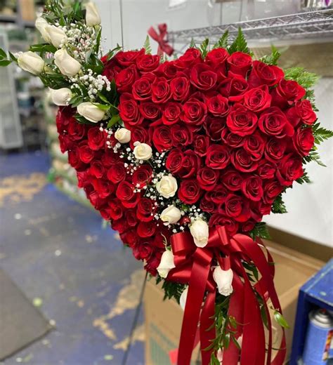 Bleeding Heart Of Roses Creative Floral Designs