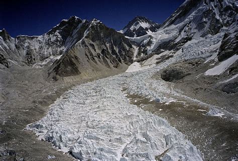 Khumbu Glacier Everest Region Nepal 2005 © Jonathan Mitchellatlas
