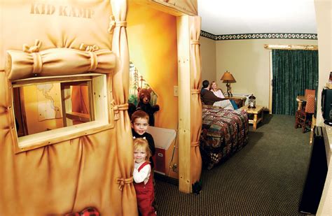 Today we show you the super cool and fun kiddie cabin room at great wolf lodge, mixed with a little playtime for alyssa & michael. Great Wolf Lodge - Ohio Indoor Water Park - Kid Kamp Suite ...
