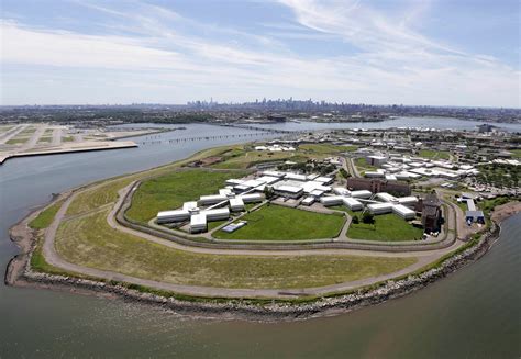 Opinion Shut Down Rikers Island The New York Times