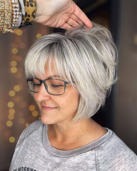 24 Best Short Hairstyles For Women Over 50 With Glasses Short