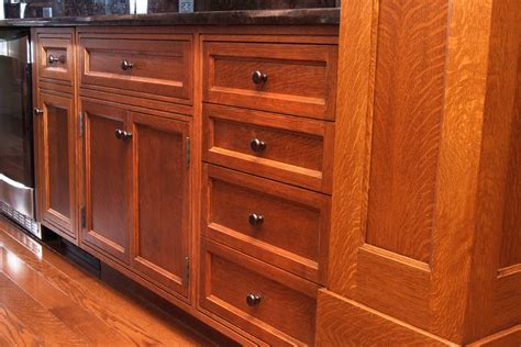 Their rich elegance brings a kitchen a comfortable warmth that feels charming to work in. Custom Quarter Sawn White Oak Kitchen Cabinets - Craftsman ...