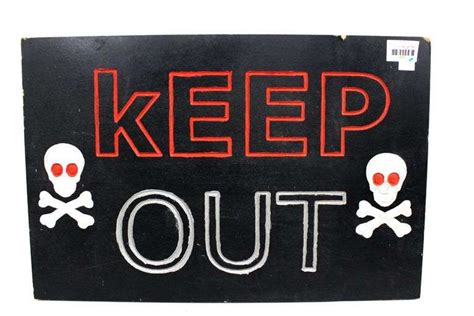 Skull And Crossbones Keep Out Sign 20 X 13 Bunting Online Auctions