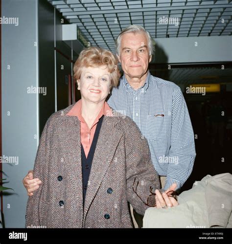 Actress Angela Lansbury Peter Shaw Fotos Und Bildmaterial In Hoher