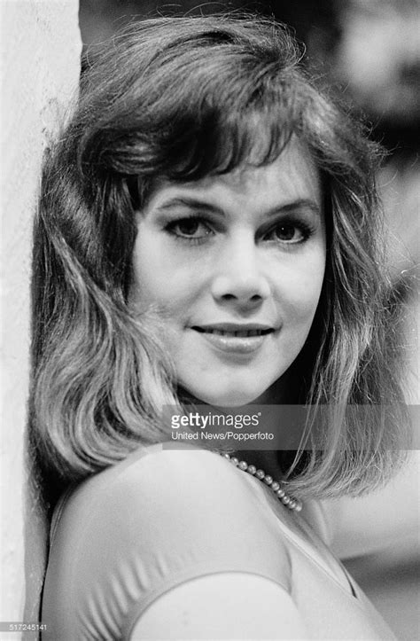 Kathleen Turner At 28 Years Old Now And Then Actress Pinterest