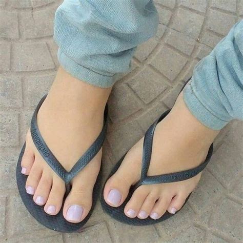 Cute Feet In Black Havaianas R Flipflopfeet