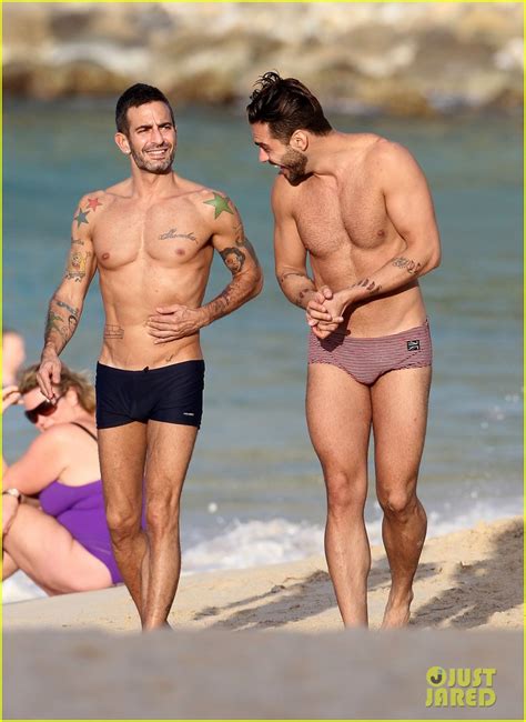 Marc Jacobs Shirtless in St Barts actores más guapos foto