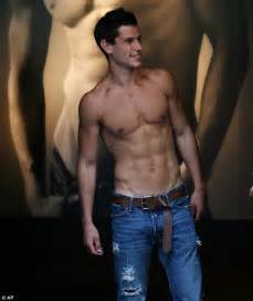Abercrombie And Fitch Vows To Stop Using Shirtless Models In Its Stores
