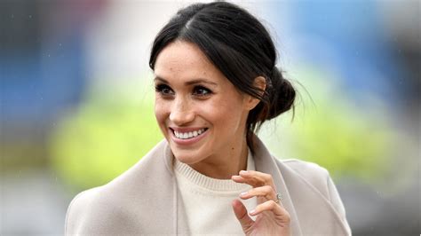 Meghan markle and kate middleton in the royal box on centre court during the wimbledon lawn tennis championships at the all england lawn tennis and croquet club at wimbledon on july 13. Herzogin Meghan abgetaucht: Was steckt dahinter? | GALA.de