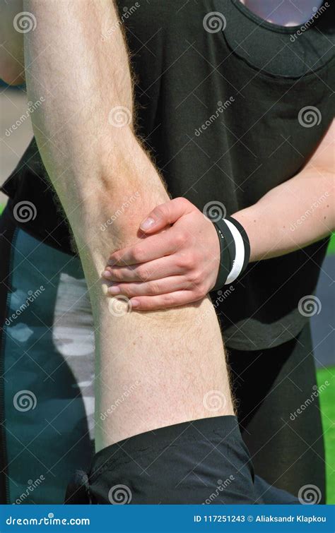 performing sports massage for athletes stock image image of therapy knee 117251243