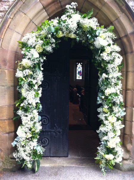 Decorating Your Church With Wedding Flowers Business Weddings