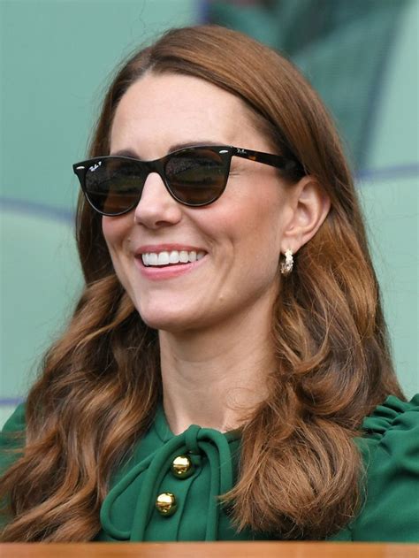 Duchess Of Sussex And Cambridge Sunglasses에 있는 핀