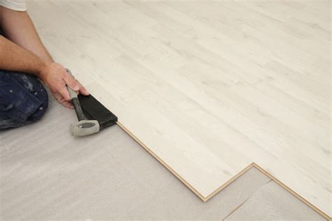 Bien entendu vous pouvez suivre les mêmes conseils pour poser correctement stratifiés, planchers ou terrasses. Prix du parquet flottant | Tarif, coût, prix de la pose