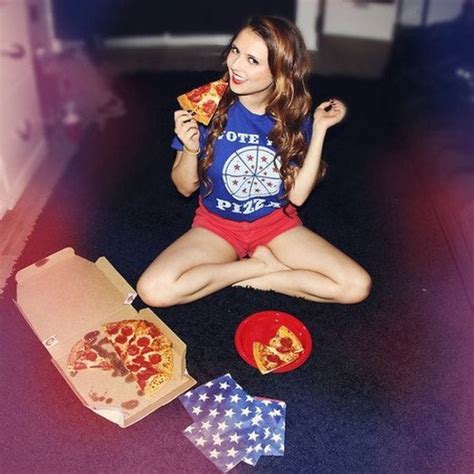 Girls Love Pizza Pics