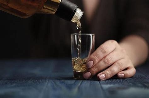 Alcoolisme Féminin Les Femmes Qui Boivent Sont Plus Stigmatisées Que Les Hommes