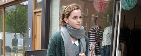 Emma stone grandit dans l'arizona au sein d'une famille de la classe moyenne. Natürlich: Emma Watson zeigt sich ungeschminkt | Promiflash.de